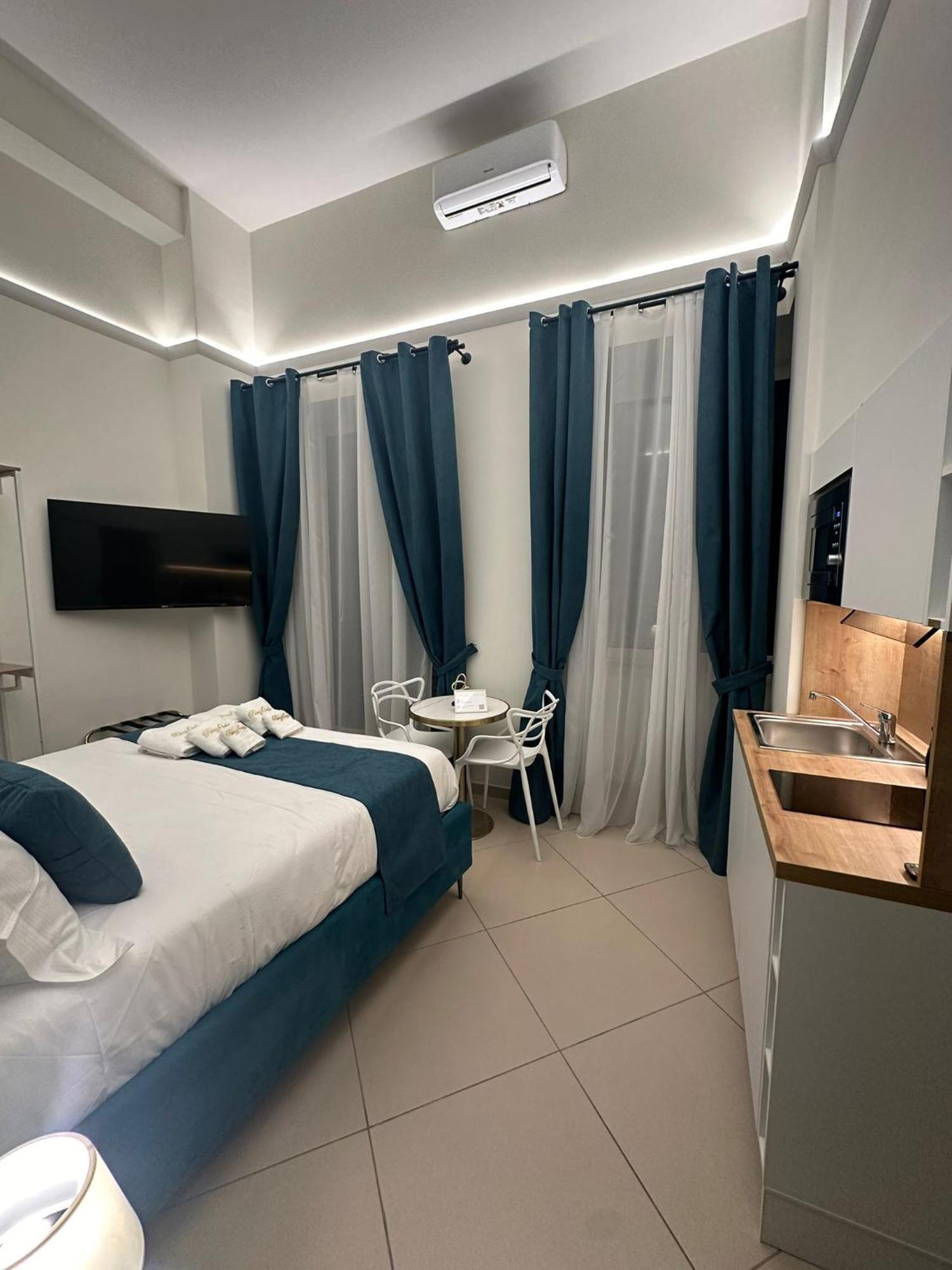 Palazzorefici Neapol Zewnętrze zdjęcie